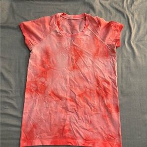 Lululemon Athletica Swiftly Tech in Marble Dye Raspberry Cream